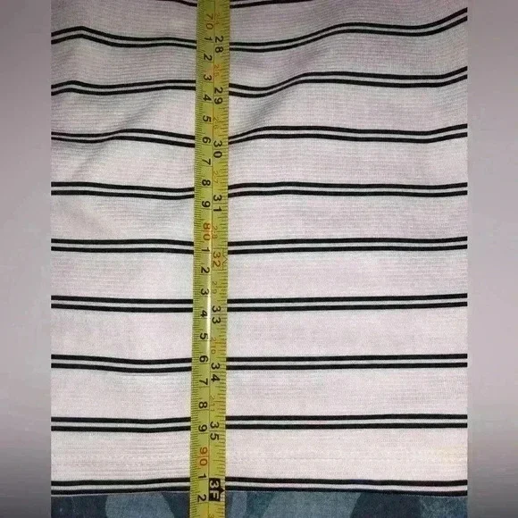 Forever 21+ Sleeveless Dress Women's Size XL White w/ Black Stripe Above Knee - Picture 3 of 4